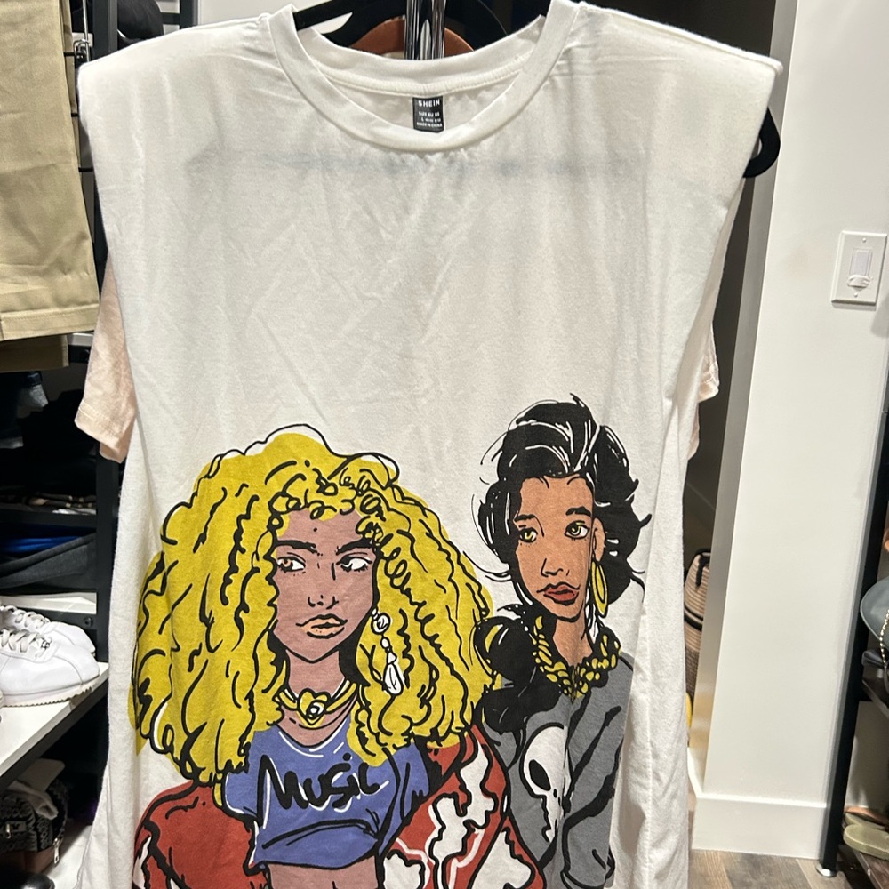 SHEIN White Graphic Muscle Tee